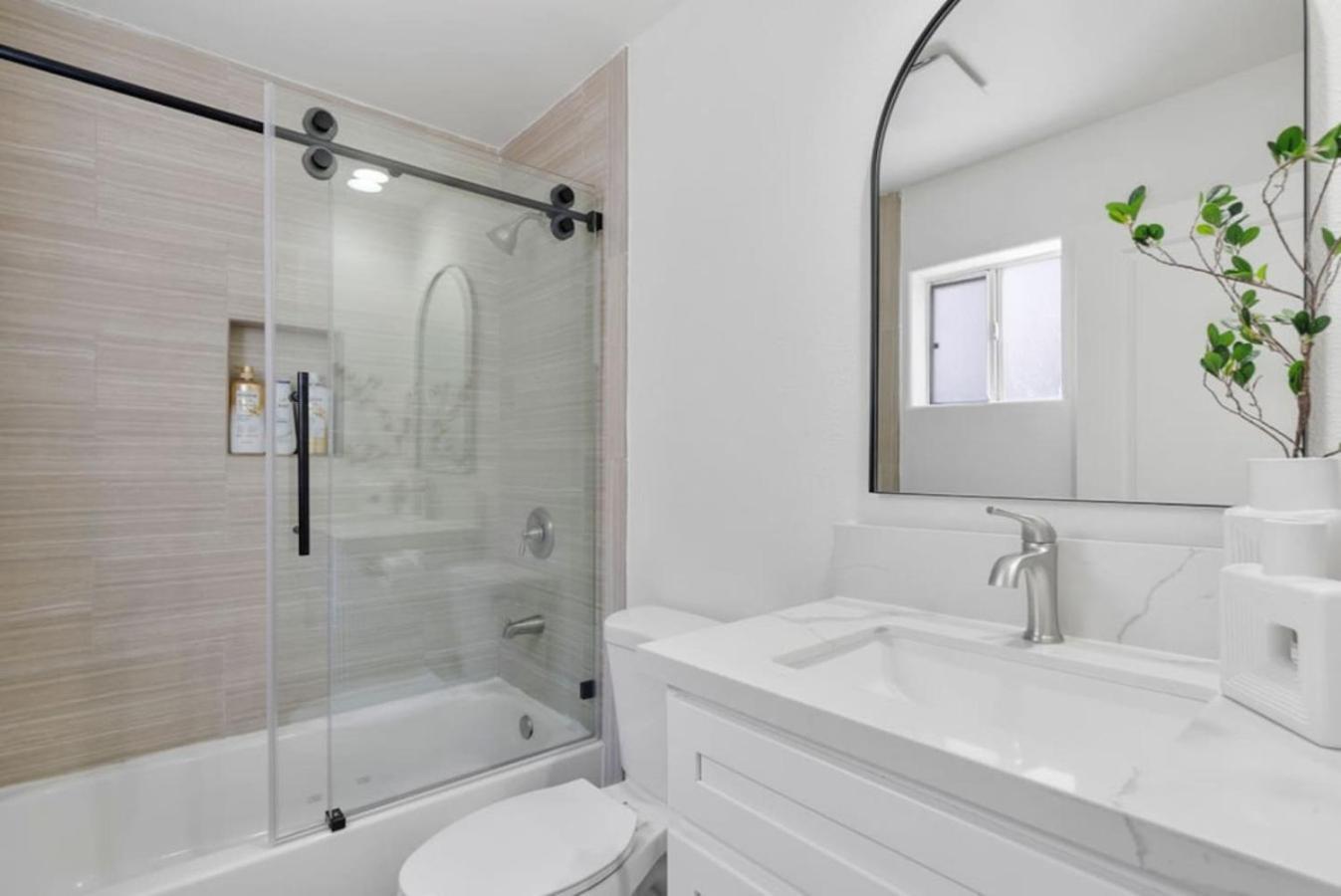 Modern Elegance- Big Group - Games - Sleeps 10 Сasa de vacaciones Los Ángeles